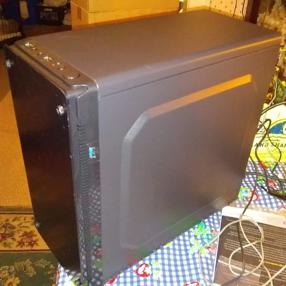 Custom Built Desktop Computer Ryzen 5, 8GB RAM, GT710 2GB, 500GB SSD *Open Box*
